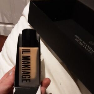 IL MAKIAGE New York Woke Up Like This,Flawless Foundation light tone